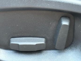 Jaguar F-PACE 3.0 D300 V6 S Auto AWD Euro 6 (s/s) 5dr