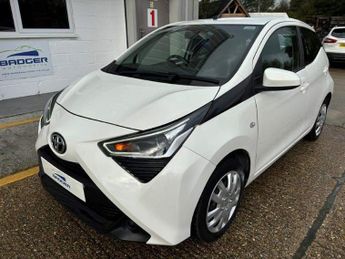 Toyota AYGO 1.0 VVT-i x-play Euro 6 5dr