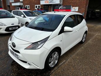 Toyota AYGO 1.0 VVT-i x-pression x-wave Euro 5 5dr Euro 5