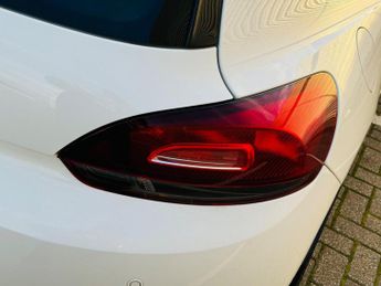 Volkswagen Scirocco 2.0 TSI R DSG Euro 5 3dr (Leather, Nav)