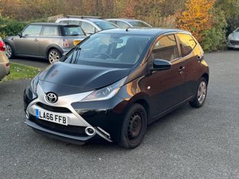 Toyota AYGO 1.0 VVT-i x-play Euro 6 5dr