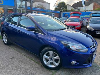 Ford Focus 1.6 Zetec Navigator Powershift Euro 5 5dr