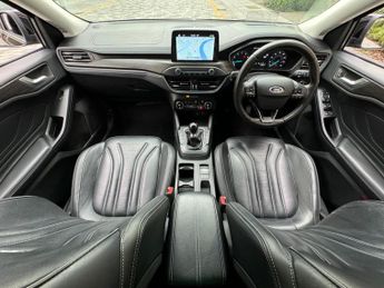 Ford Focus 1.0T EcoBoost Vignale Euro 6 (s/s) 5dr