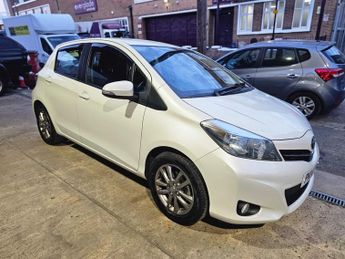 Toyota Yaris 1.33 Dual VVT-i Icon Plus Euro 5 5dr