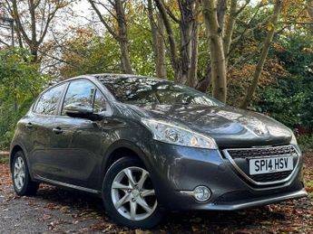 Peugeot 208 1.2 VTi Style Euro 5 5dr