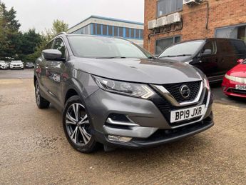 Nissan Qashqai 1.3 DIG-T N-Connecta Euro 6 (s/s) 5dr