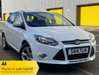 Ford Focus 1.6 Zetec Navigator Euro 5 5dr