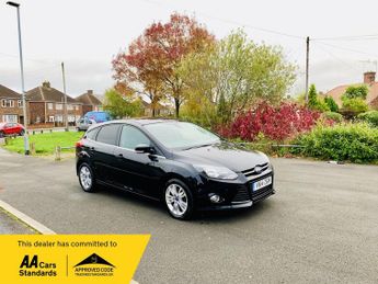 Ford Focus 1.6 TDCi ECOnetic Titanium Navigator Euro 5 (s/s) 5dr