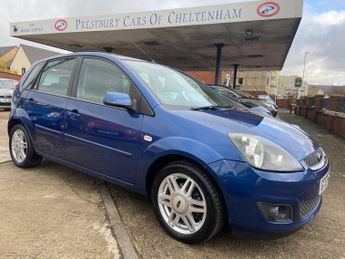 Ford Fiesta 1.6 Ghia 5dr