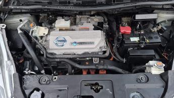 Nissan Leaf 24kWh Auto 5dr