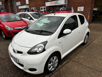 Toyota AYGO 1.0 VVT-i Go Euro 5 3dr