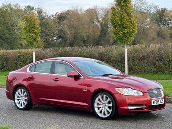 Jaguar XF 3.0d V6 Premium Luxury Saloon 4dr Diesel Auto Euro 5 (240 ps)