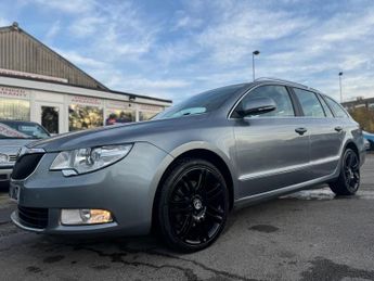 Skoda Superb 2.0 TDI Elegance Euro 5 5dr