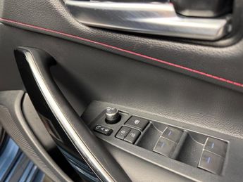 Toyota Corolla 2.0 VVT-h Excel Touring Sports CVT Euro 6 (s/s) 5dr