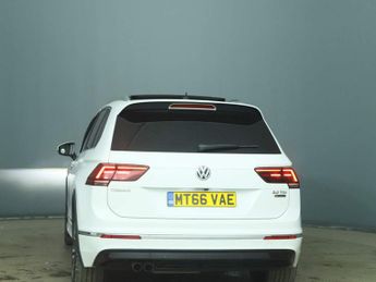 Volkswagen Tiguan 2.0 TDI BlueMotion Tech R-Line DSG 4Motion Euro 6 (s/s) 5dr