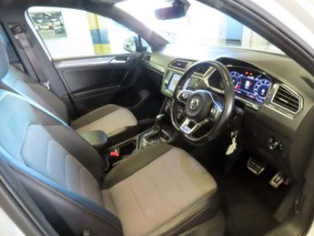 Volkswagen Tiguan 2.0 TDI BlueMotion Tech R-Line DSG 4Motion Euro 6 (s/s) 5dr