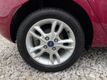 Ford Fiesta 1.0T EcoBoost Zetec Powershift Euro 5 5dr