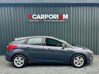 Ford Focus 1.0T EcoBoost Titanium Navigator Euro 5 (s/s) 5dr