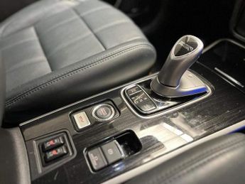 Mitsubishi Outlander 2.0h 12kWh 5hs CVT 4WD Euro 6 (s/s) 5dr