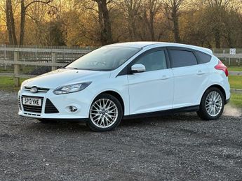 Ford Focus 1.0T EcoBoost Zetec Euro 5 (s/s) 5dr