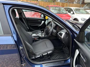 BMW 1 Series 2.0 118d SE Auto Euro 5 (s/s) 5dr