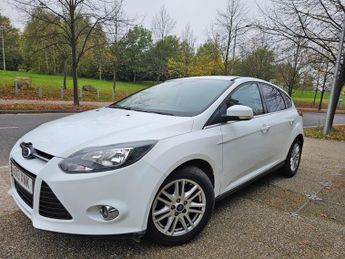 Ford Focus 1.0T EcoBoost Titanium Euro 5 (s/s) 5dr