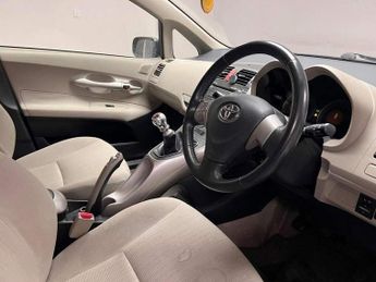 Toyota Auris 2.0 D-4D T Spirit 5dr