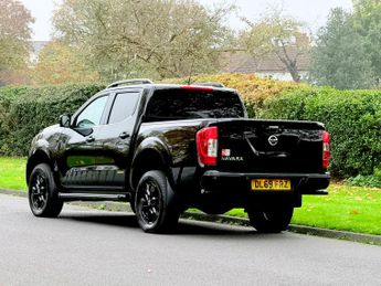 Nissan Navara 2.3 dCi N-Guard Auto 4WD Euro 6 4dr