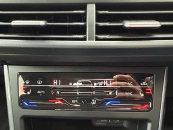 VOLKSWAGEN TAIGO STYLE TSI DSG