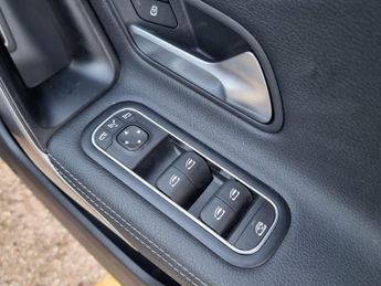 Mercedes-Benz CLA 1.3 CLA200 AMG Line Coupe 7G-DCT Euro 6 (s/s) 4dr