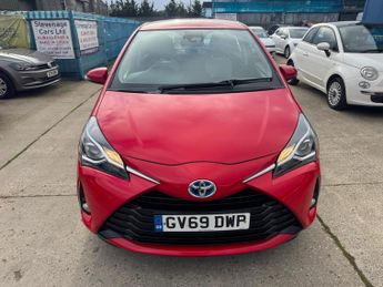 Toyota Yaris 1.5 VVT-h Icon Tech E-CVT Euro 6 (s/s) 5dr