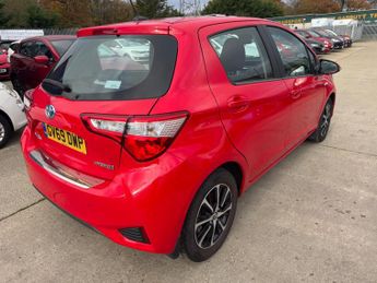 Toyota Yaris 1.5 VVT-h Icon Tech E-CVT Euro 6 (s/s) 5dr