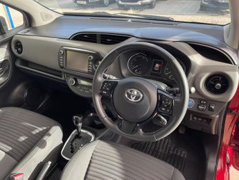 Toyota Yaris 1.5 VVT-h Icon Tech E-CVT Euro 6 (s/s) 5dr