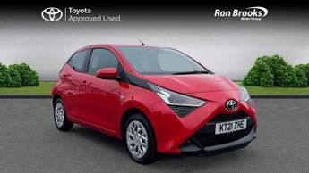 Toyota AYGO 1.0 VVT-i x-play x-shift Euro 6 5dr (Safety Sense)