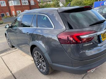 Vauxhall Insignia 2.0 CDTi BiTurbo Nav Country Tourer Auto 4WD Euro 5 5dr