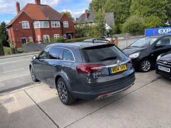 Vauxhall Insignia 2.0 CDTi BiTurbo Nav Country Tourer Auto 4WD Euro 5 5dr