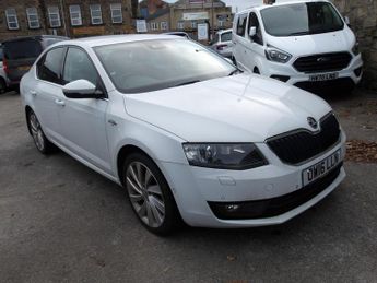 Skoda Octavia 2.0 TDI Laurin & Klement DSG Euro 6 (s/s) 5dr