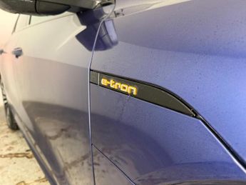 Audi e-tron 55 Black Edition Auto quattro 5dr 95kWh