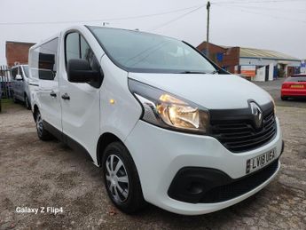 Renault Trafic 1.6 dCi 27 Business+ Crew Van SWB Euro 6 6dr