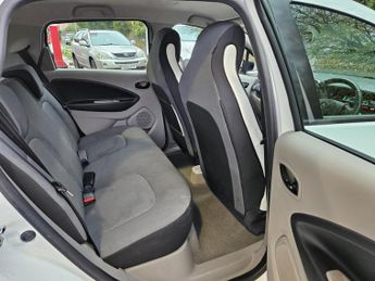 Renault Zoe 22kWh Dynamique Nav Auto 5dr (Battery Lease)