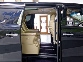 Toyota Alphard 3.5 V6 MPV Executive Lounge Leather Auto