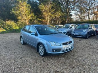 Ford Focus 1.6 Ghia 5dr