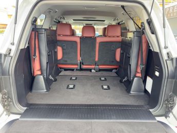 Lexus LX LX570 5.7 V8 Automatic 4X4 8 seats