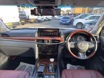 Lexus LX LX570 5.7 V8 Automatic 4X4 8 seats 5dr
