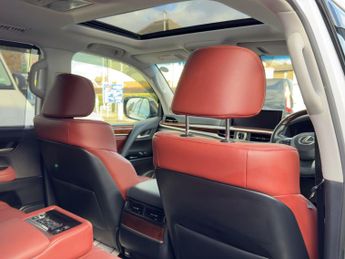 Lexus LX LX570 5.7 V8 Automatic 4X4 8 seats