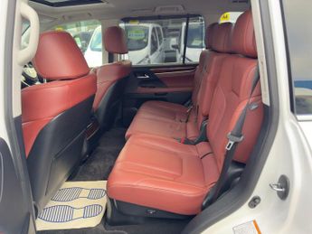 Lexus LX LX570 5.7 V8 Automatic 4X4 8 seats