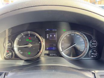 Lexus LX LX570 5.7 V8 Automatic 4X4 8 seats