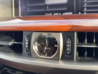 Lexus LX LX570 5.7 V8 Automatic 4X4 8 seats 5dr