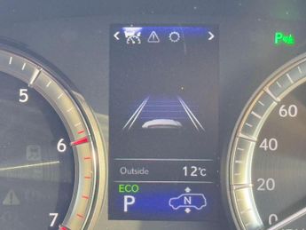 Lexus LX LX570 5.7 V8 Automatic 4X4 8 seats 5dr