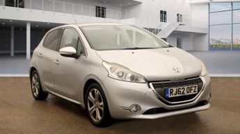 Peugeot 208 1.2 VTi Allure Euro 5 5dr